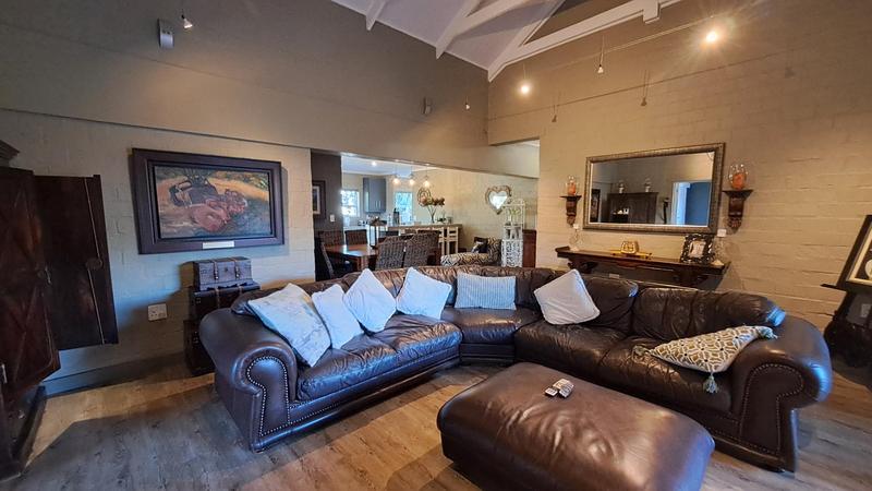 6 Bedroom Property for Sale in Stilbaai Wes Western Cape